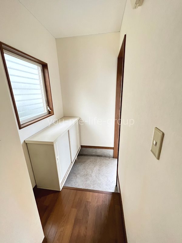 メゾンユー  玄関