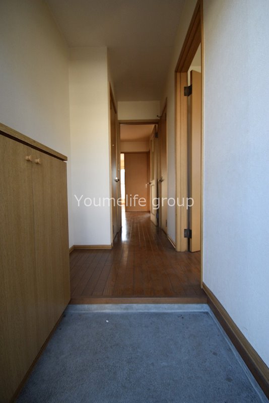 フェリース露木B 玄関