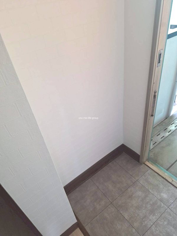 ネオハイツ 玄関