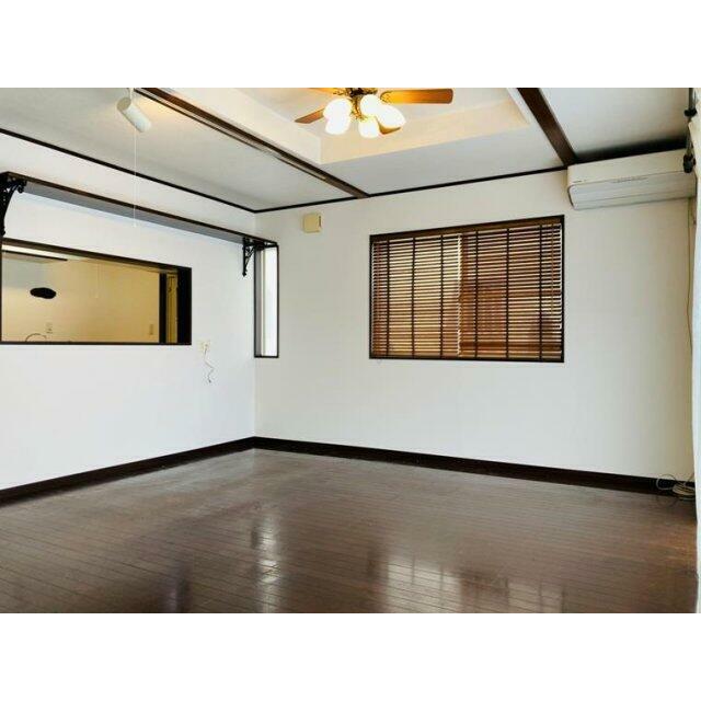 纒戸建 リビング