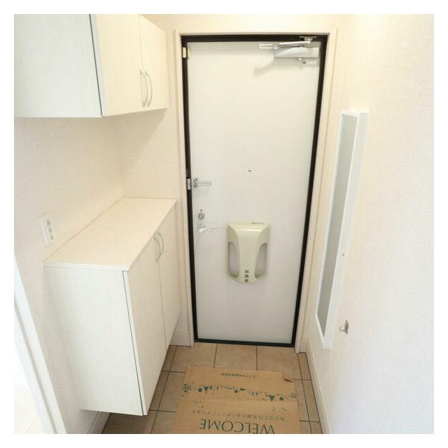 ウエストグリーンみかどＢ棟．Ｄ棟 玄関