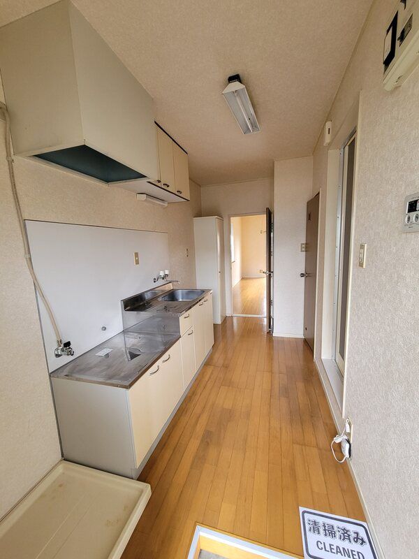 ロイヤルヒルズ石室Ⅱ キッチン