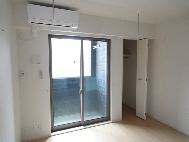 ノワールクニヤン リビング