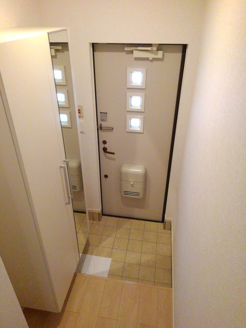 ル　シャルマン　Ｋ 玄関