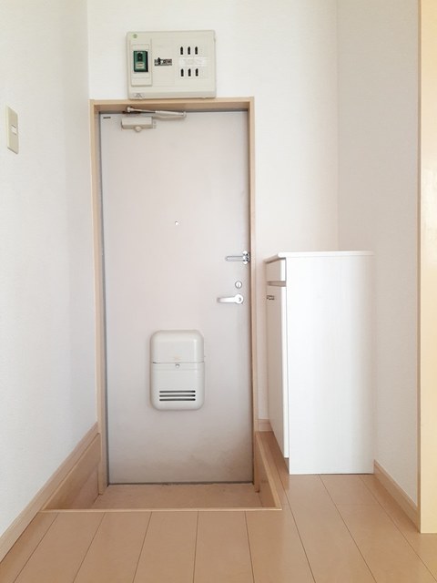 カーム山王 玄関