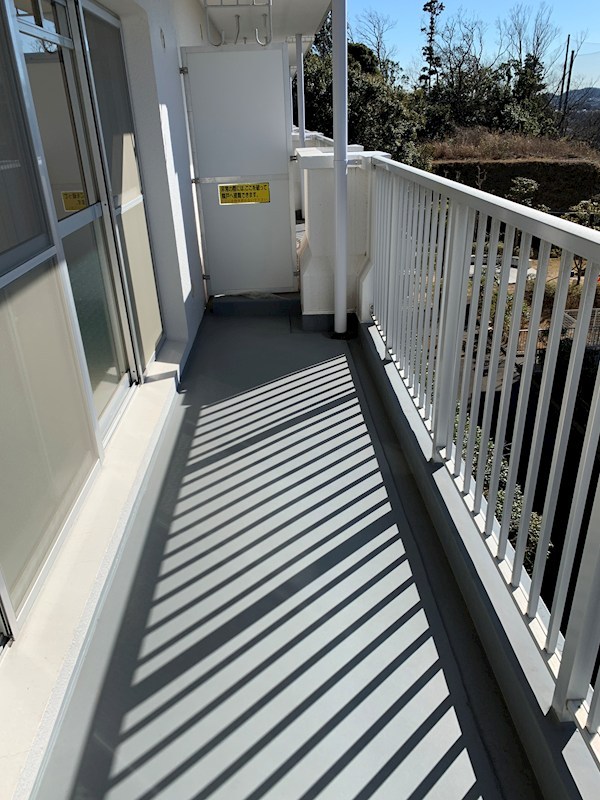 ヒルズ南戸塚3号棟 ベランダ