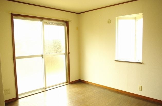 メゾネット三堀 リビング