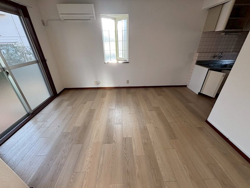 メゾネット三堀 リビング