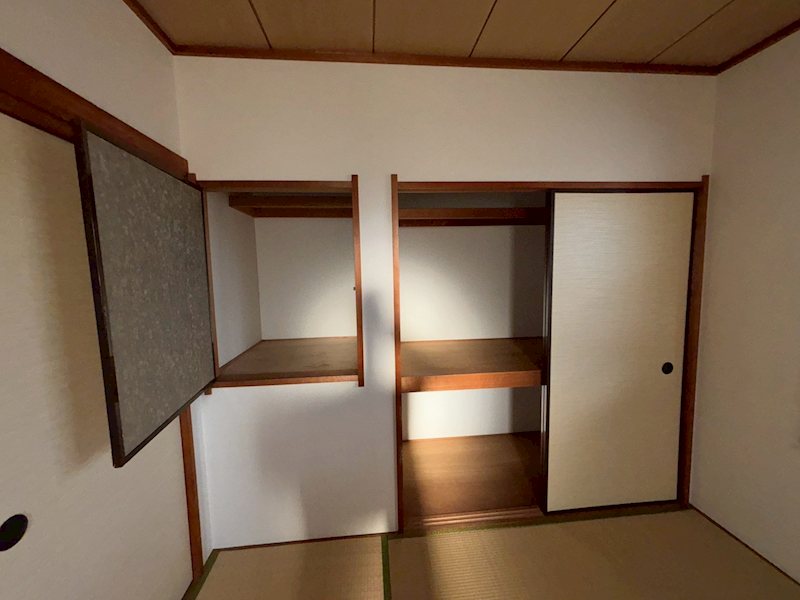メゾネット三堀 収納