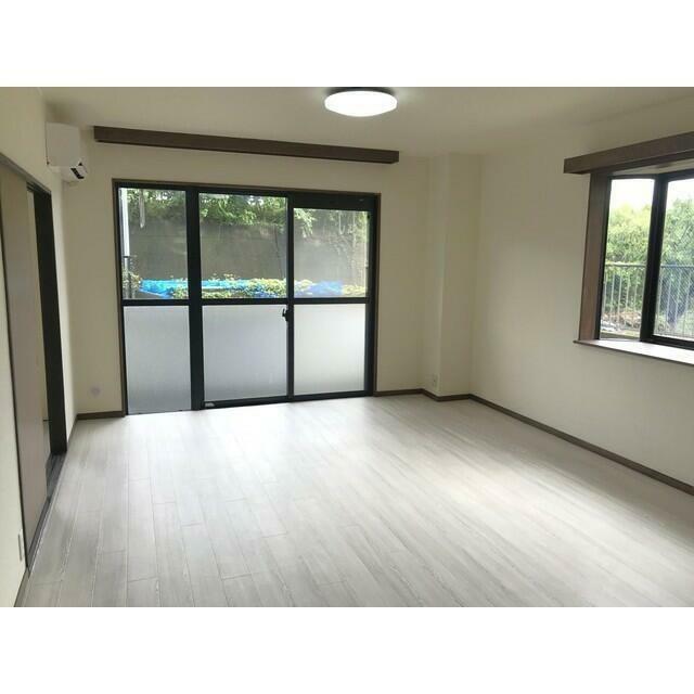 モンメール大磯 リビング