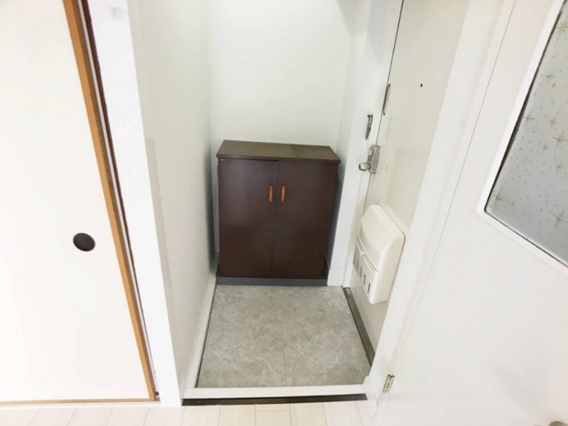 ビレッジハウス三田２号棟 玄関