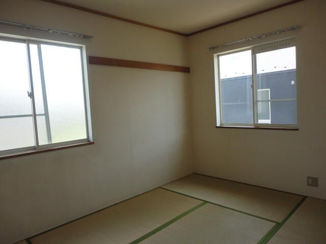 チェリーハウス小和田 ベッドルーム