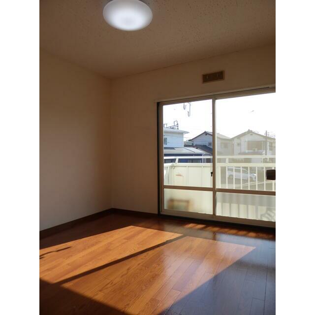 ファーストライフ板戸Ⅱ リビング