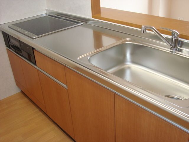 ＥＶＥＲ　ＳＨＩＮＥ　ＳＨＯＮＡＮ キッチン