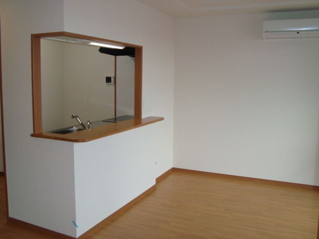 ＥＶＥＲ　ＳＨＩＮＥ　ＳＨＯＮＡＮ ベッドルーム