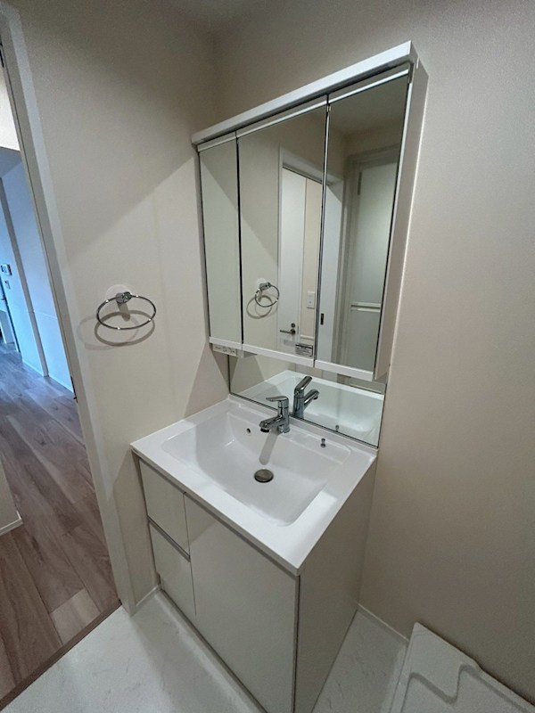 ESMERALDA SHONAN その他2