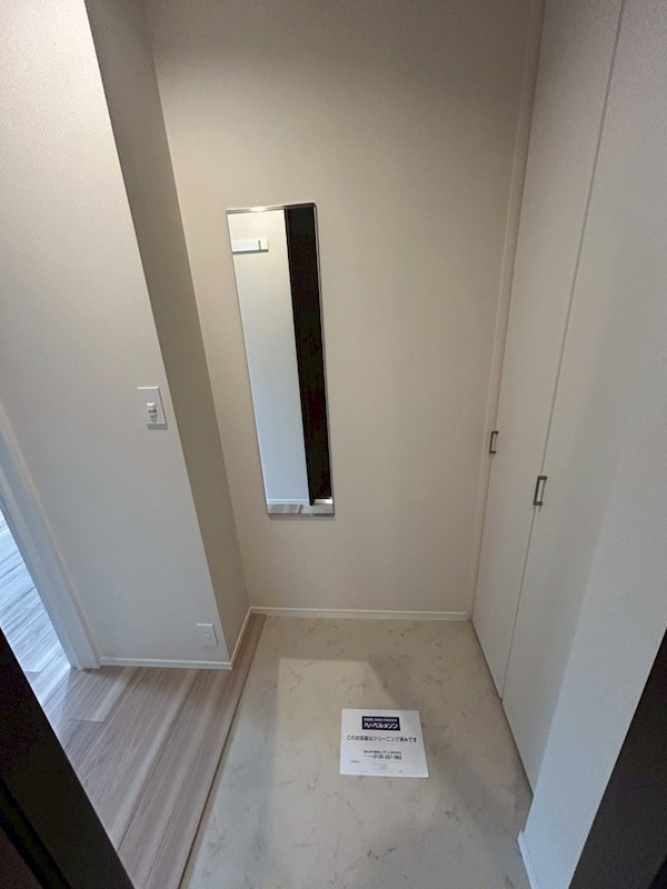 ESMERALDA SHONAN 玄関