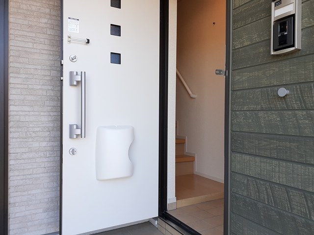 サンセール　クスノキ 玄関