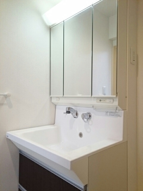 ベル　イシカワ その他3