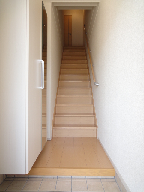 セリーンＡ 玄関