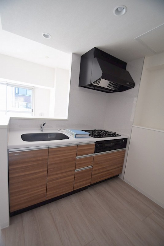 Ｅｐｉｃｈａｒｉｓ本厚木 キッチン