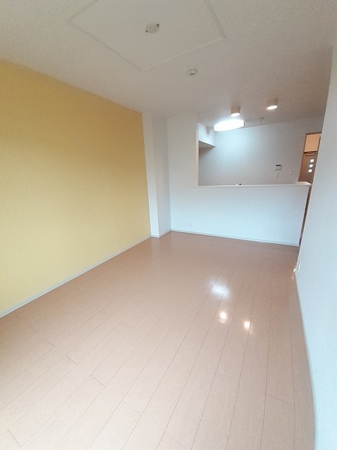 スリーサンズガーデン リビング