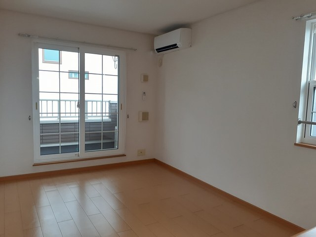 ヴィラ　ウィングスⅡ リビング