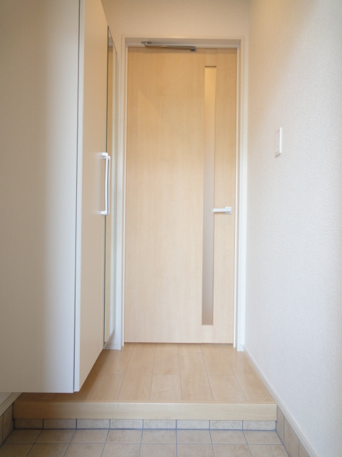 モン　スティル 玄関