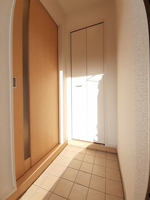 ニューフローレンス 玄関