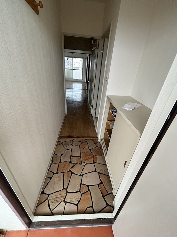 プランドールＩＷＡＳＡＫＩ 玄関