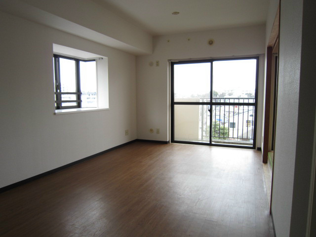 湘南山の手マンション リビング