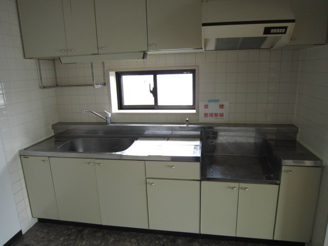 湘南山の手マンション キッチン