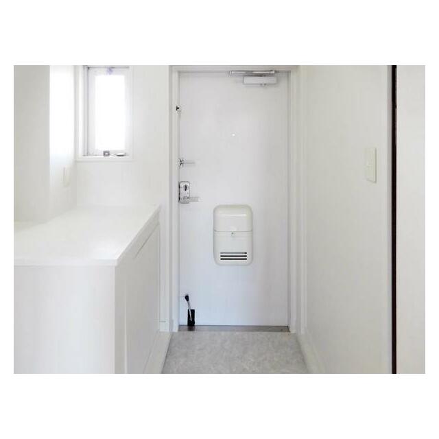 ビレッジハウス鎌倉10号棟 玄関