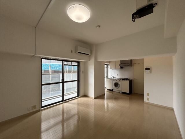 ケイ・ティ・ファースト（ＫＴファースト） リビング