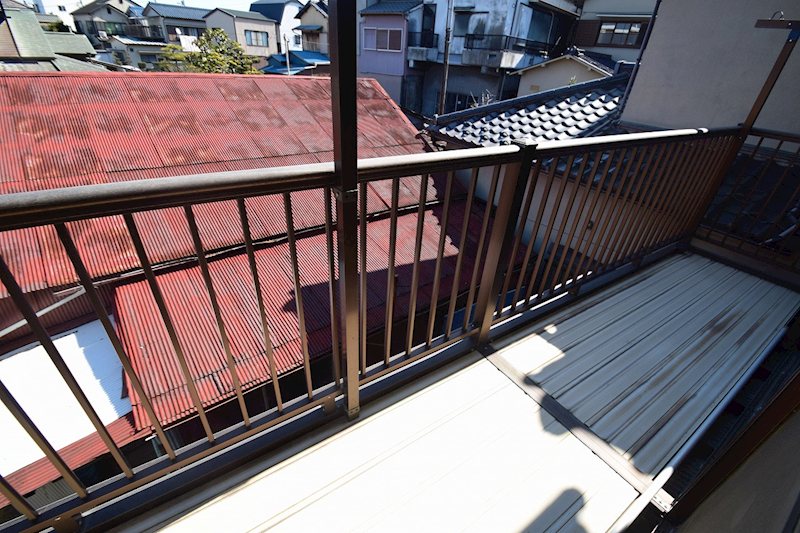 東町貸家 ベランダ