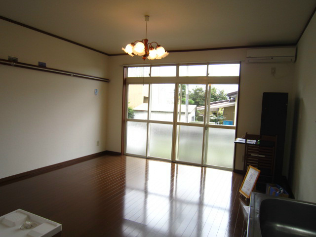 コーポシャルマン リビング