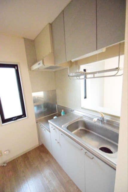 リヴェールB キッチン