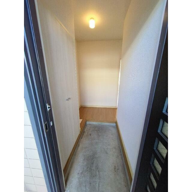 レジデンスＴ 玄関