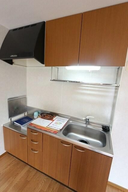 ロイヤルタウンD キッチン