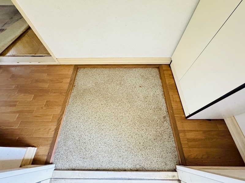 ハイツ古関 玄関