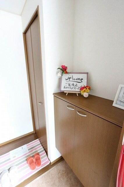 ロイヤルタウンD 玄関