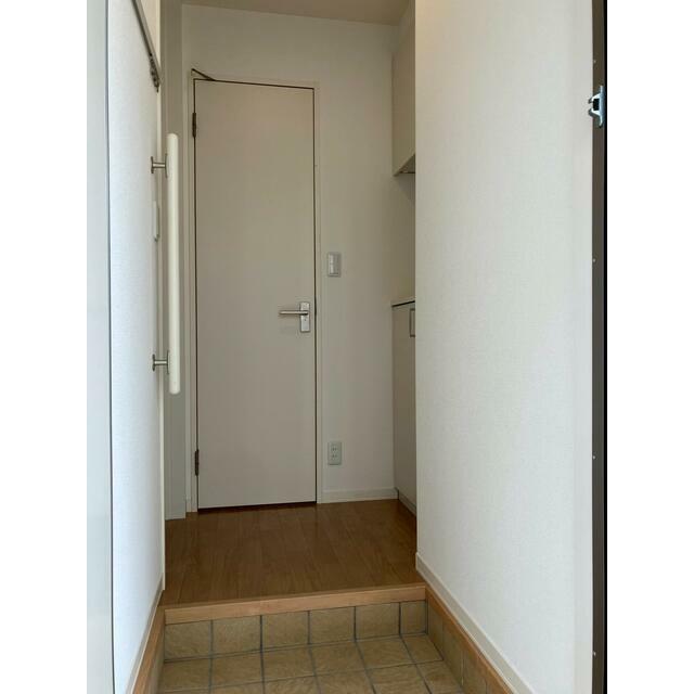 フローラ元町Ａ棟 玄関