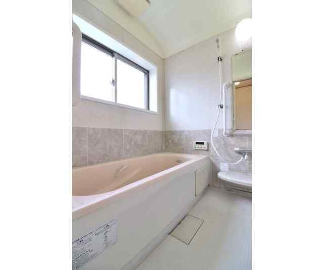 大磯町西小磯貸家 風呂画像