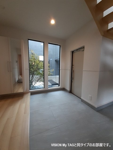 ひだまりガーデンテラスⅡ 玄関