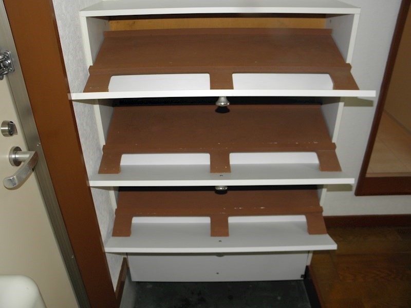 ピアハイツ旭  玄関