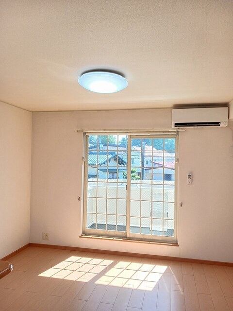 スカイ・ローズ リビング