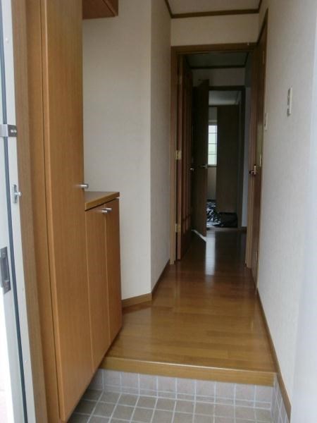 コートドールＡ 玄関