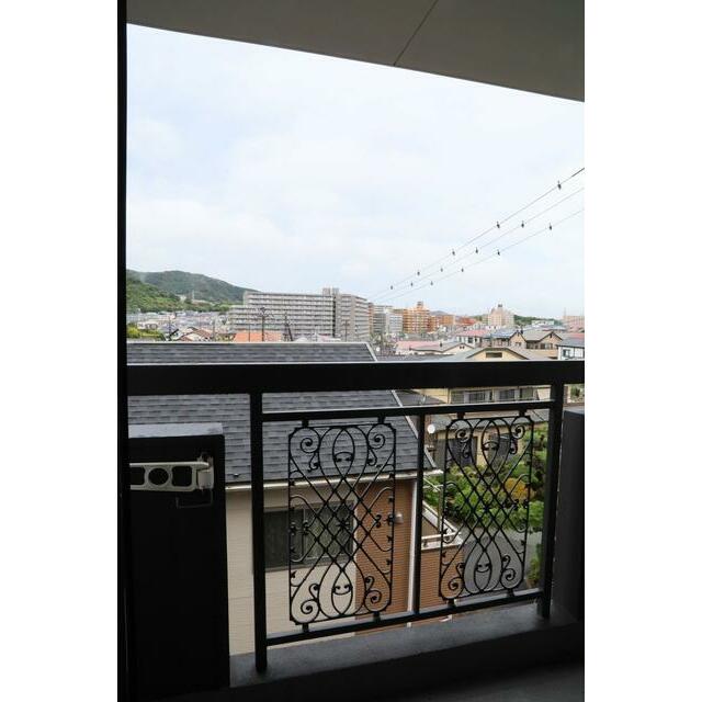 ワコーレエレガンス鶴巻温泉第一 ベランダ