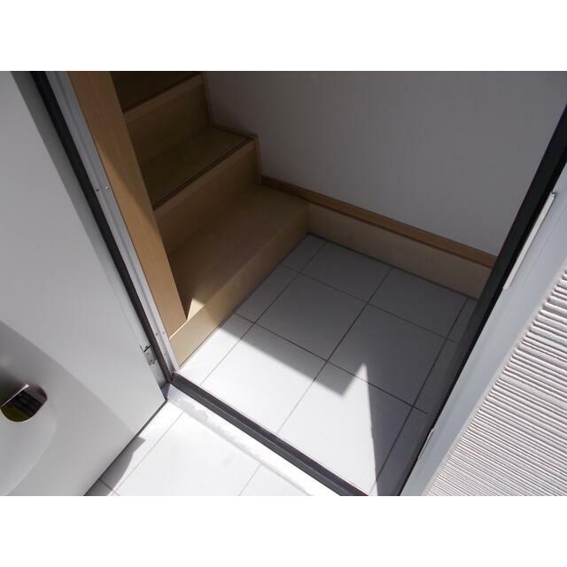 ケーフラット湘南 玄関