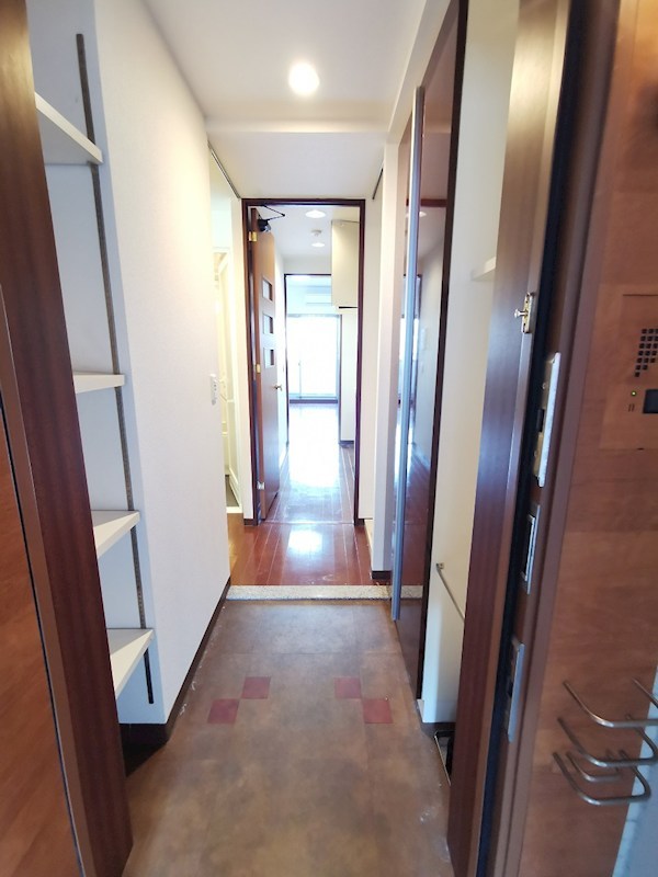 コンソラーレ本厚木 玄関